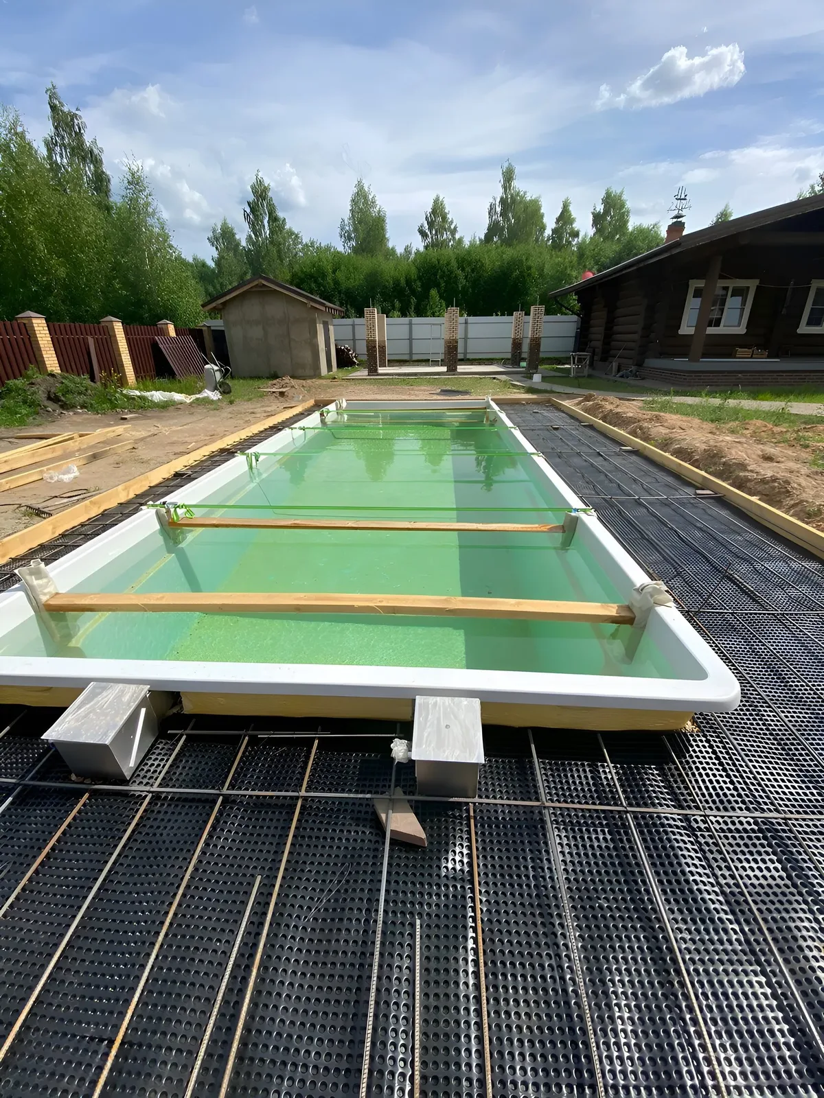 Laguna 9 — вечернее освещение в Ейске